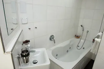 Visionapartments - Contactless Check-in Lucerna